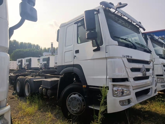 عجلة القيادة 6 × 4 يد ثانية 10 عجلات شاكمان سينوتروك HOWO 336-380HP شاحنة تيبر تومب