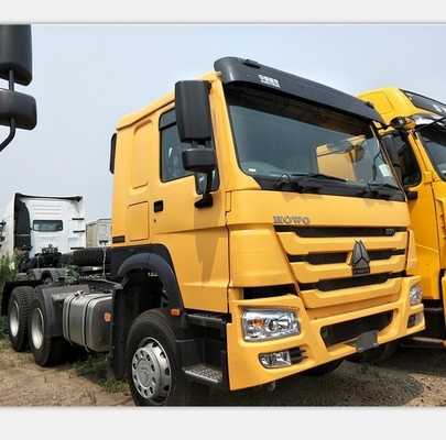 سينوتروك HOWO المستخدمة للجرار الثقيل للشاحنة رأس المقطورة 6 * 4 2018 371-375HP ISO المعتمد