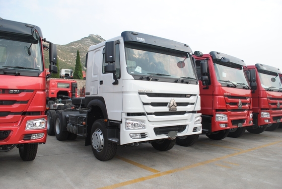 المدفوعات الآمنة سينوتروك هوو 6X4 شاحنة جرار 371HP / 420HP شاحنات صينية ثقيلة