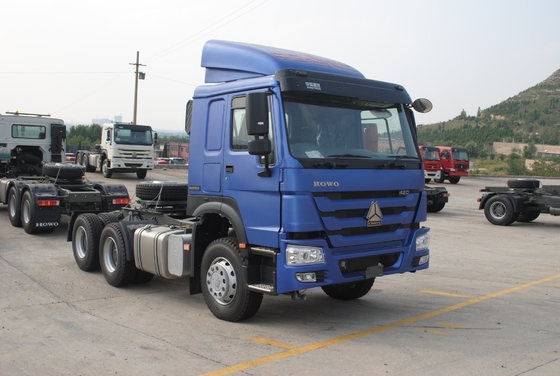 المدفوعات الآمنة سينوتروك هوو 6X4 شاحنة جرار 371HP / 420HP شاحنات صينية ثقيلة