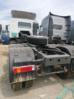 الديزل الثقيل 371HP الجرار شاحنة سحب مع تصميم الإطارات بدون أنابيب