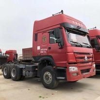 تصميم الإطارات بدون أنابيب Sinotruk HOWO 371 رأس الشاحنة الجرار شاحنة القمامة بالخصم