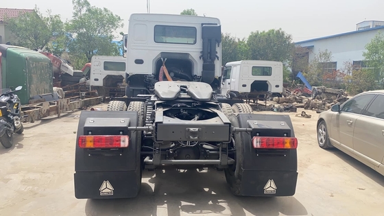 تصميم الإطارات بدون أنابيب Sinotruk HOWO 371 رأس الشاحنة الجرار شاحنة القمامة بالخصم