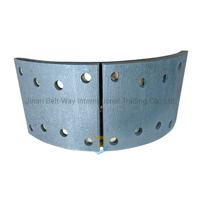 يضمن شاكمان حذاء الفرامل الأمامية Assy 81502010137 مع غطاء الفرامل والأداء