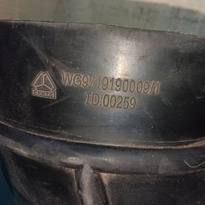 أنبوب فلتر الهواء للشاحنة Sinotruk HOWO Wg9719190009 مع نموذج المحرك Wd615/Wd618/Wp10/Wp12