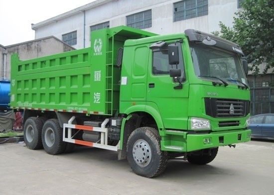 تصميم الإطارات الشعاعية شاحنة سينوتراك HOWO 6X4 شاحنة قمامة لمتطلباتك
