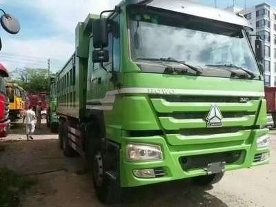تصميم الإطارات الشعاعية شاحنة سينوتراك HOWO 6X4 شاحنة قمامة لمتطلباتك