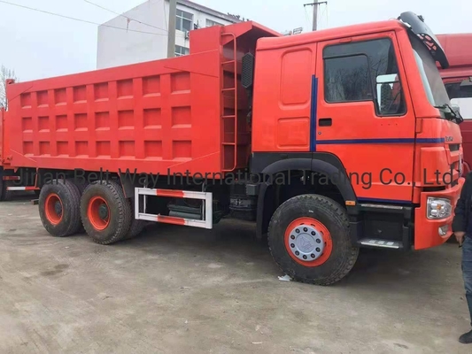 21-30 طن سعة حمولة تستخدم HOWO شاحنة هدر ثقيلة أسلوب رفع الأمامي 371HP 375HP