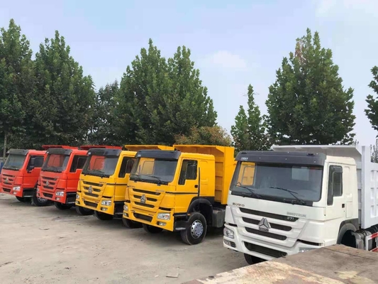 سينوتروك HOWO 30 طن-50 طن 8X4 6X4 10 عجلات مستخدمة المنسدس المنسدس الخلفي المنسدس