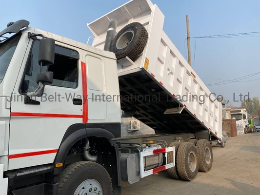 بيع شاحنات سينوتروك هوو 6X4 مع شهادة إيزو للإطارات و 351-450 حصان