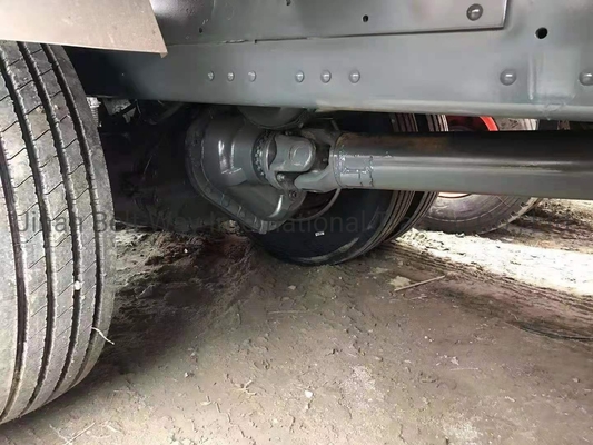 بيع شاحنات سينوتروك هوو 6X4 مع شهادة إيزو للإطارات و 351-450 حصان