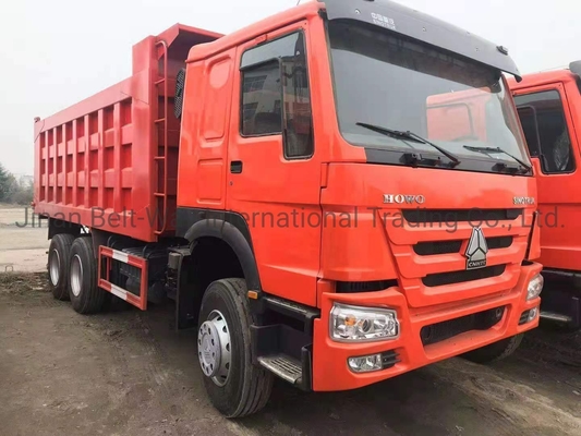 351-450 حصان HOWO 6X4 16 20 متر مكعب 10 شاحنة عجلات مع تصميم إطارات بدون أنابيب
