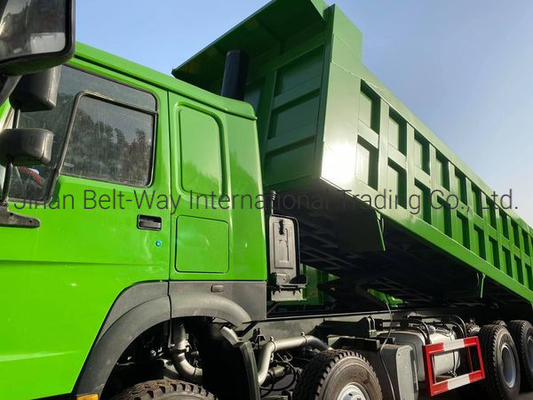 6.8m 7.3m 30 طن الصينوتروك الثقيلة المستخدمة 8 * 4 HOWO شاحنة القمامة