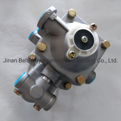 صمام تحكم المقطورة Wg9000360180 لشركة Sinotruk HOWO Truck Parts في سوق جنوب آسيا